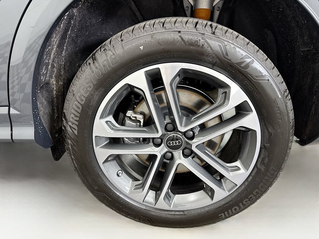 Used 2025 Audi Q5 Premium Plus w/ Premium Plus AWD/4WD image 31