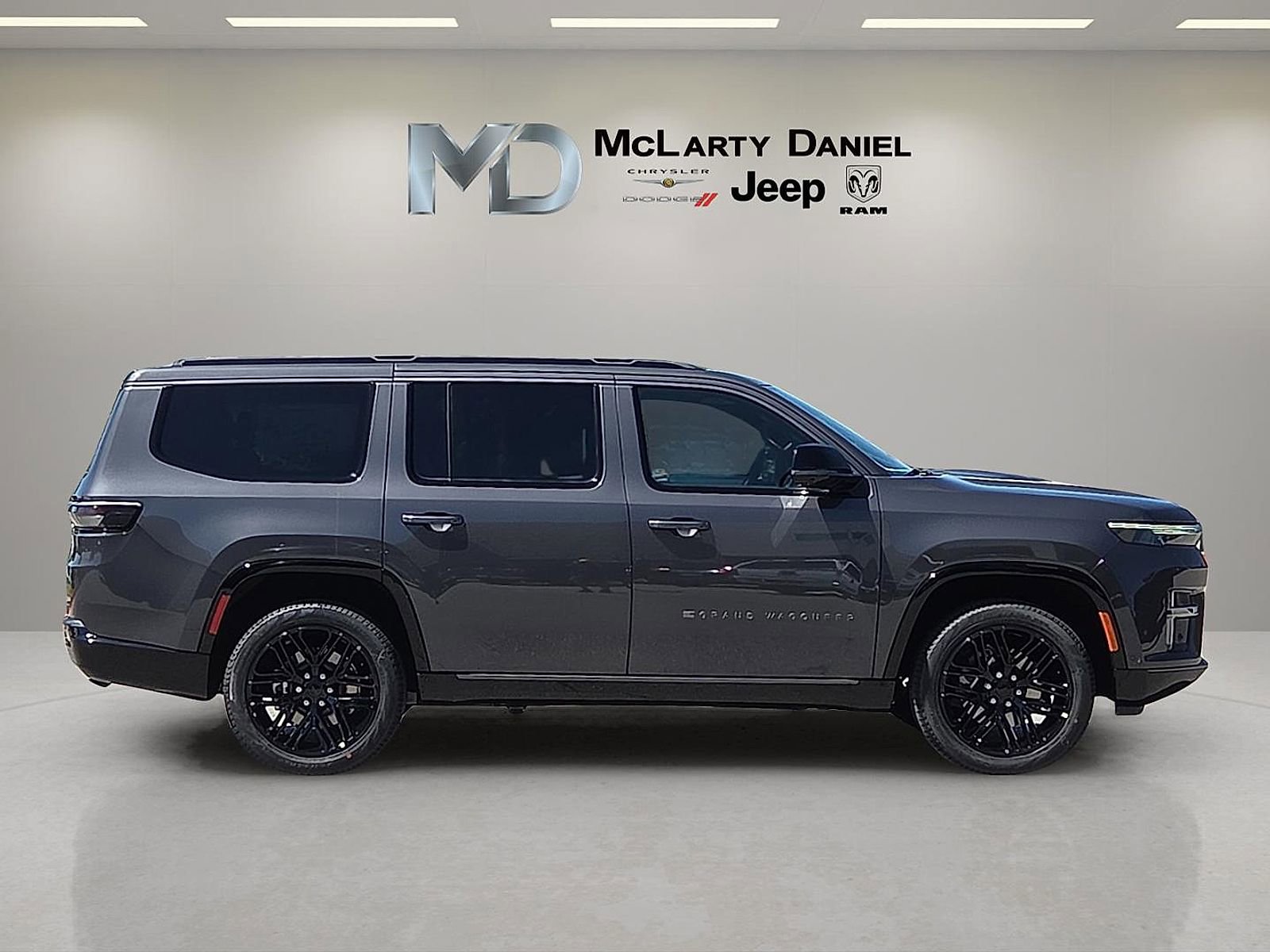 New 2026 Jeep Grand Wagoneer Limited AWD/4WD image 6