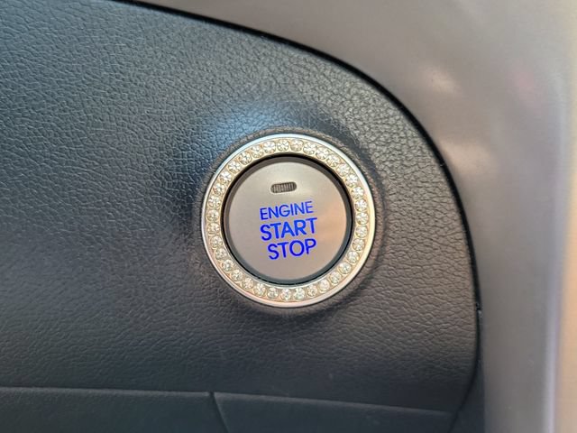 Used 2014 Hyundai Elantra Limited w/ Option Group 03 FWD image 17