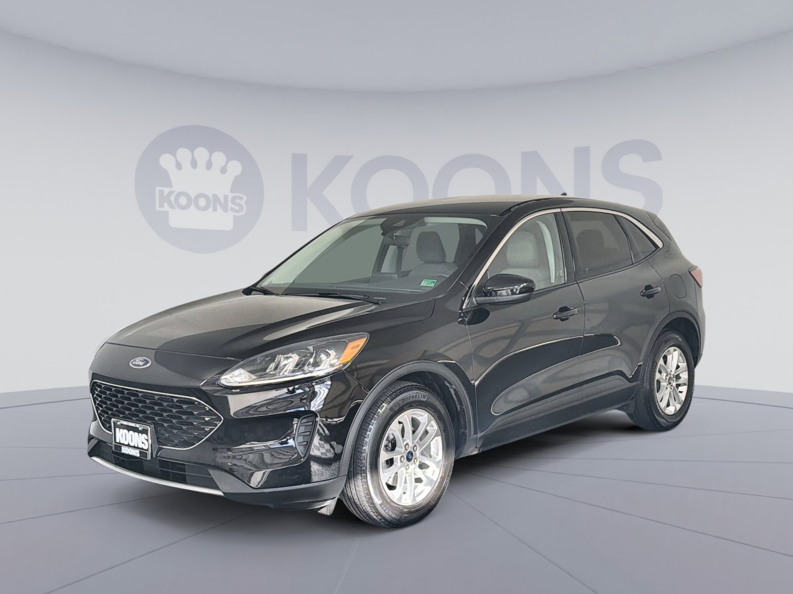 Used 2021 Ford Escape SE image 1