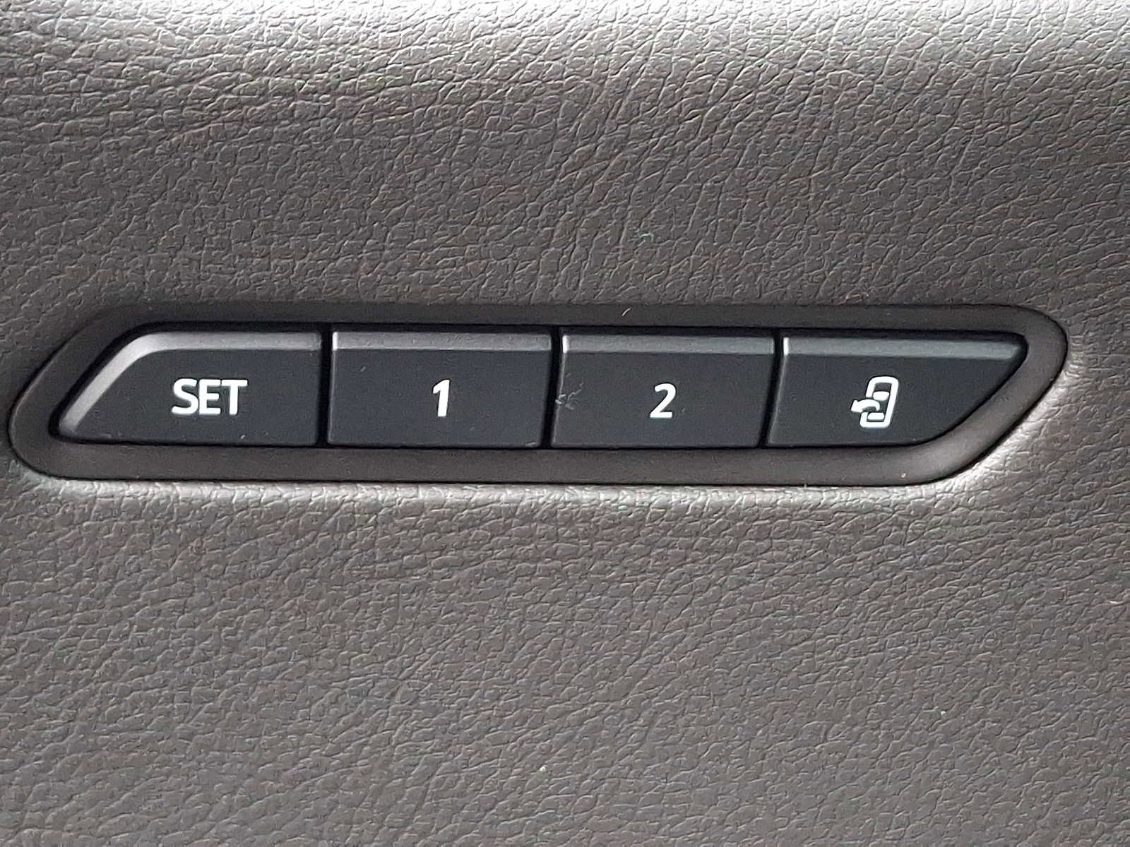 Certified 2024 Cadillac XT6 Premium Luxury w/ Technology Package image 34