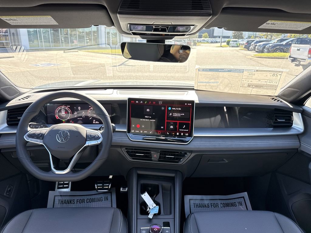 New 2026 Volkswagen Tiguan SE R-Line image 23