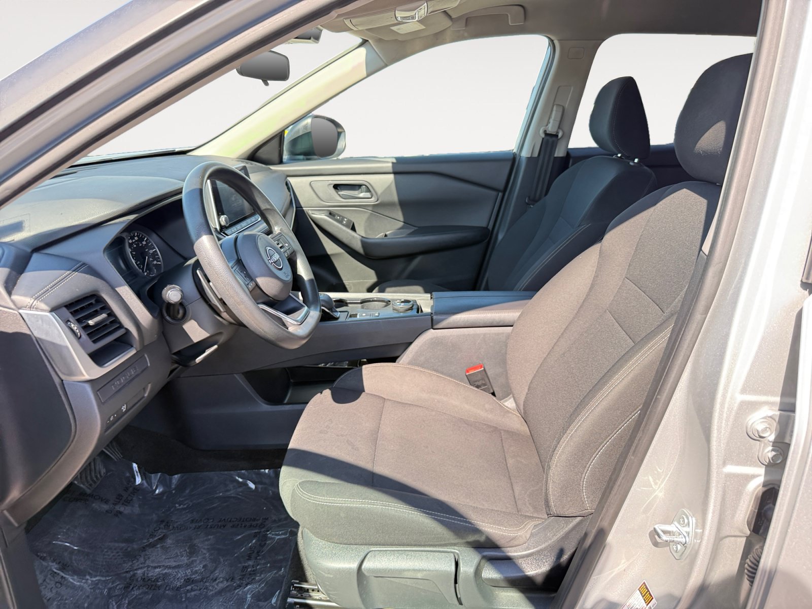 Used 2024 Nissan Rogue S AWD/4WD image 10