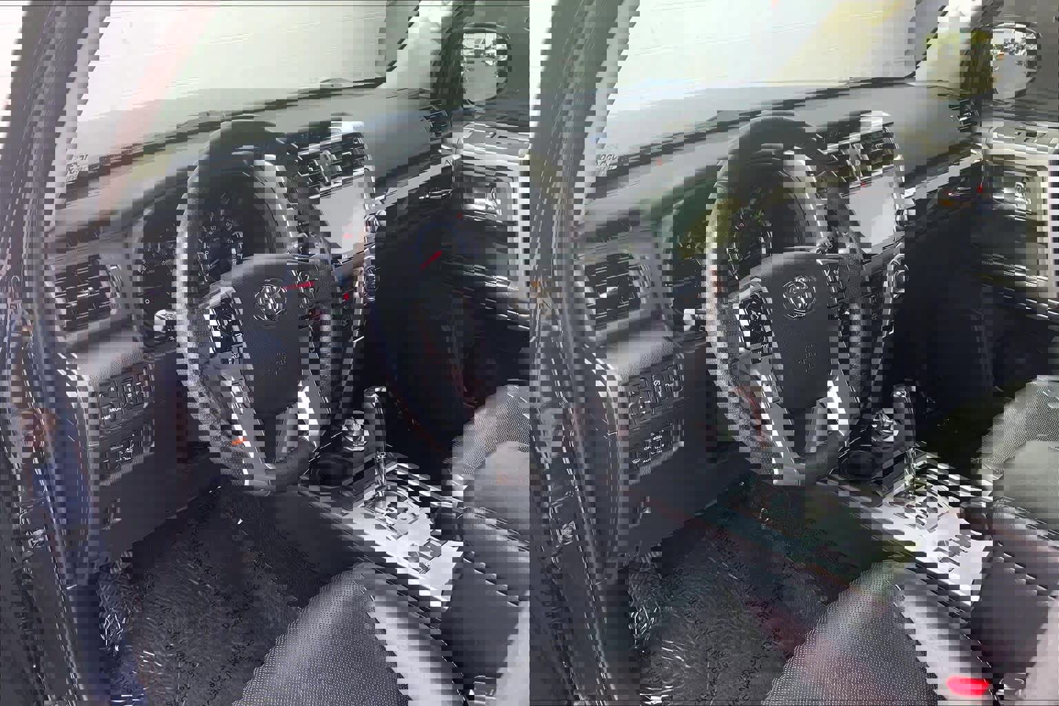 Used 2018 Toyota 4Runner Limited image 3