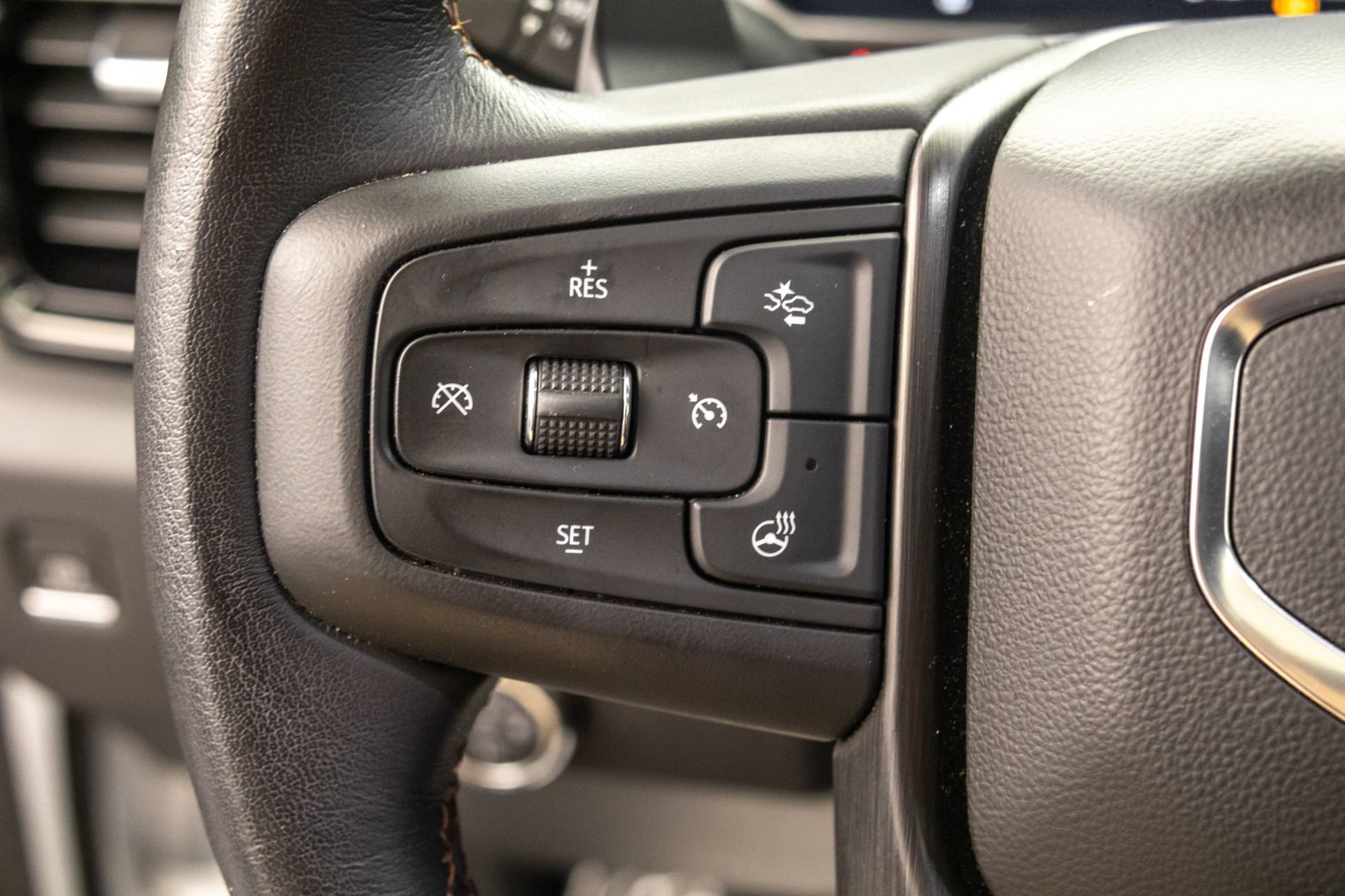 Used 2023 GMC Sierra 1500 AT4 w/ AT4 Premium Package AWD/4WD image 19