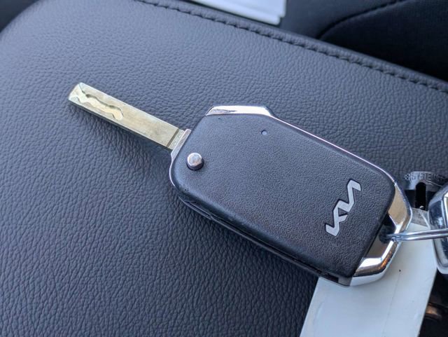 Used 2025 Kia Soul LX image 31
