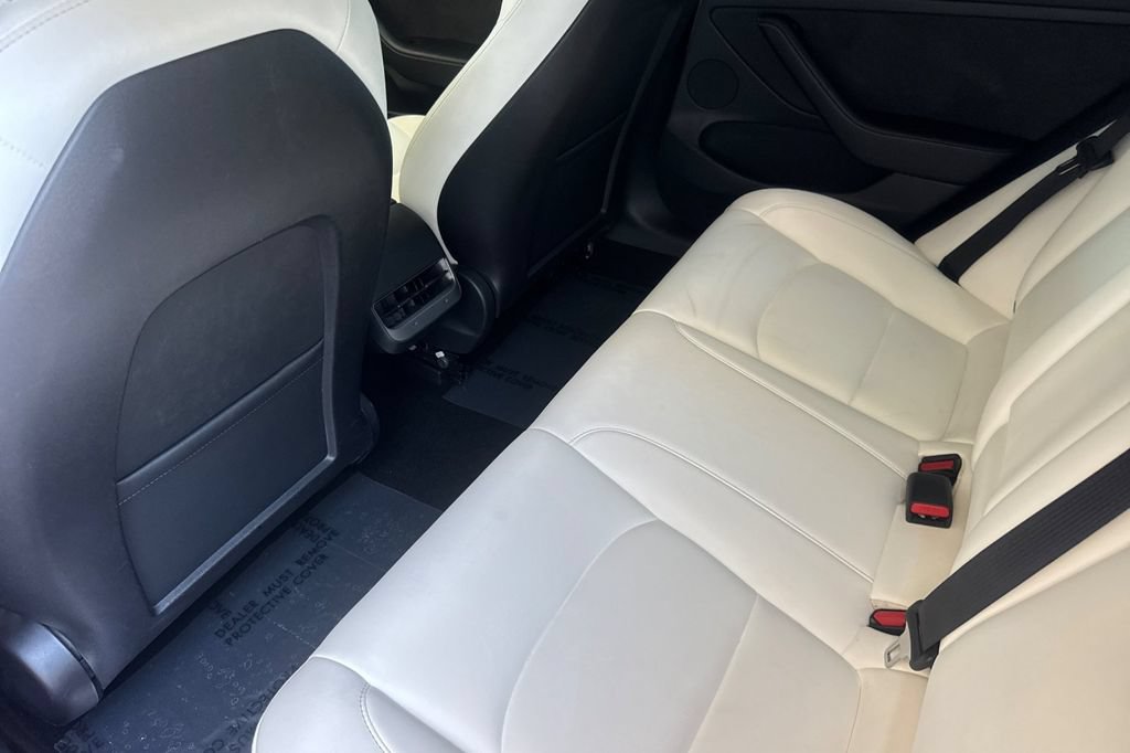 Used 2022 Tesla Model 3 Long Range AWD/4WD image 11