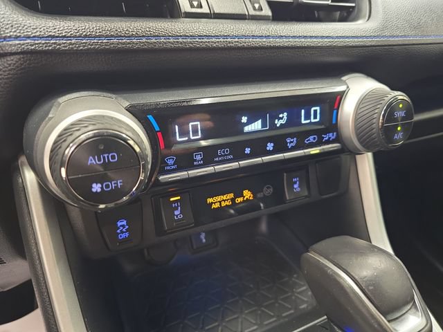 Used 2021 Toyota RAV4 XSE w/ XSE Grade Weather Package AWD/4WD image 25