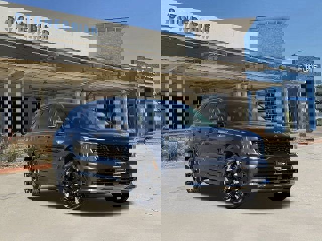 Used 2025 Kia Sorento EX image 2