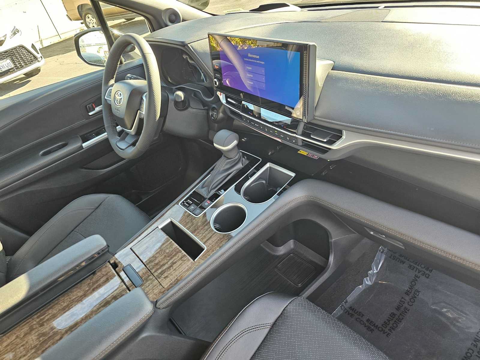 New 2026 Toyota Sienna Platinum AWD/4WD image 11