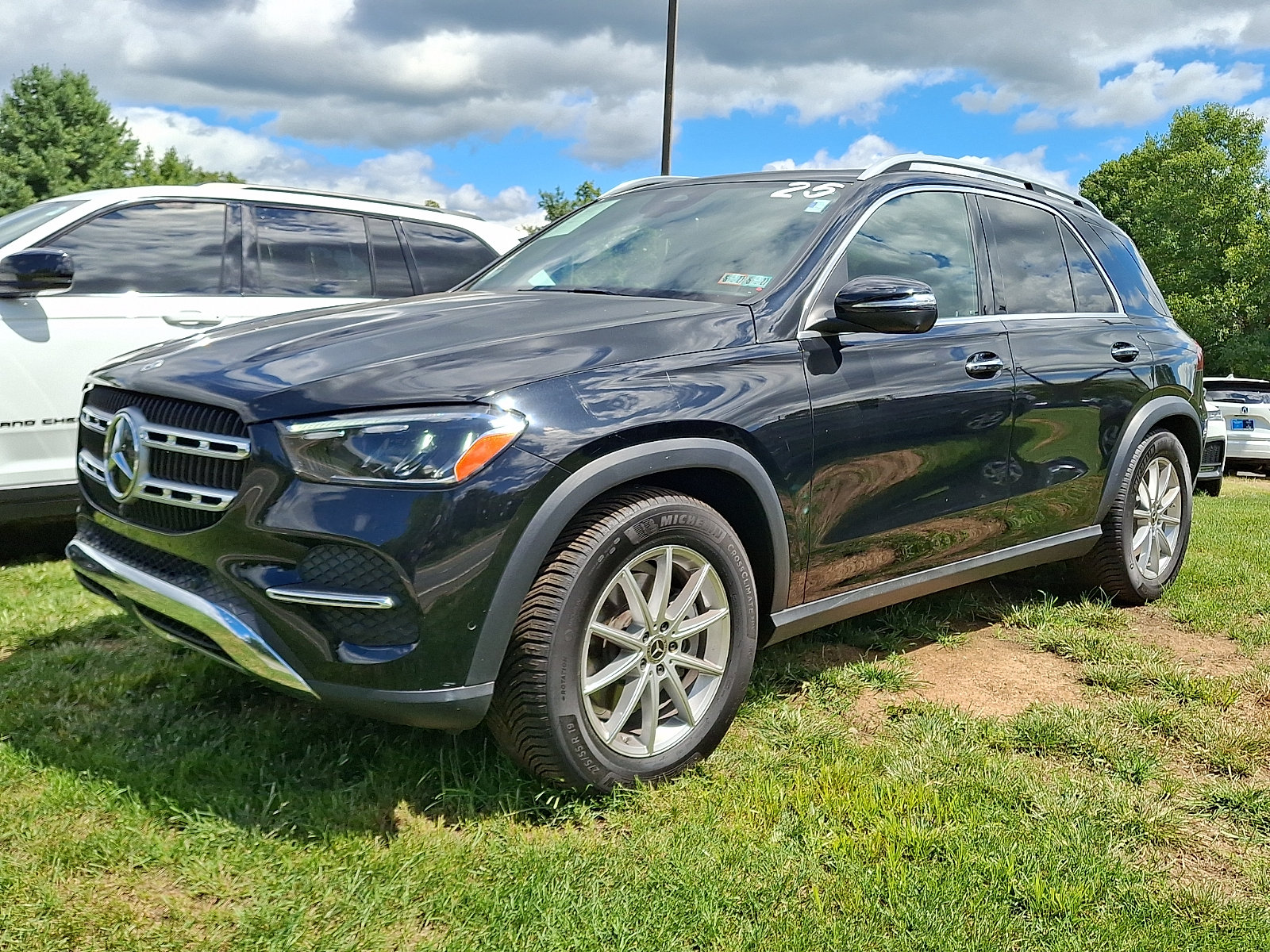 Used 2025 Mercedes-Benz GLE 350 4MATIC image 3