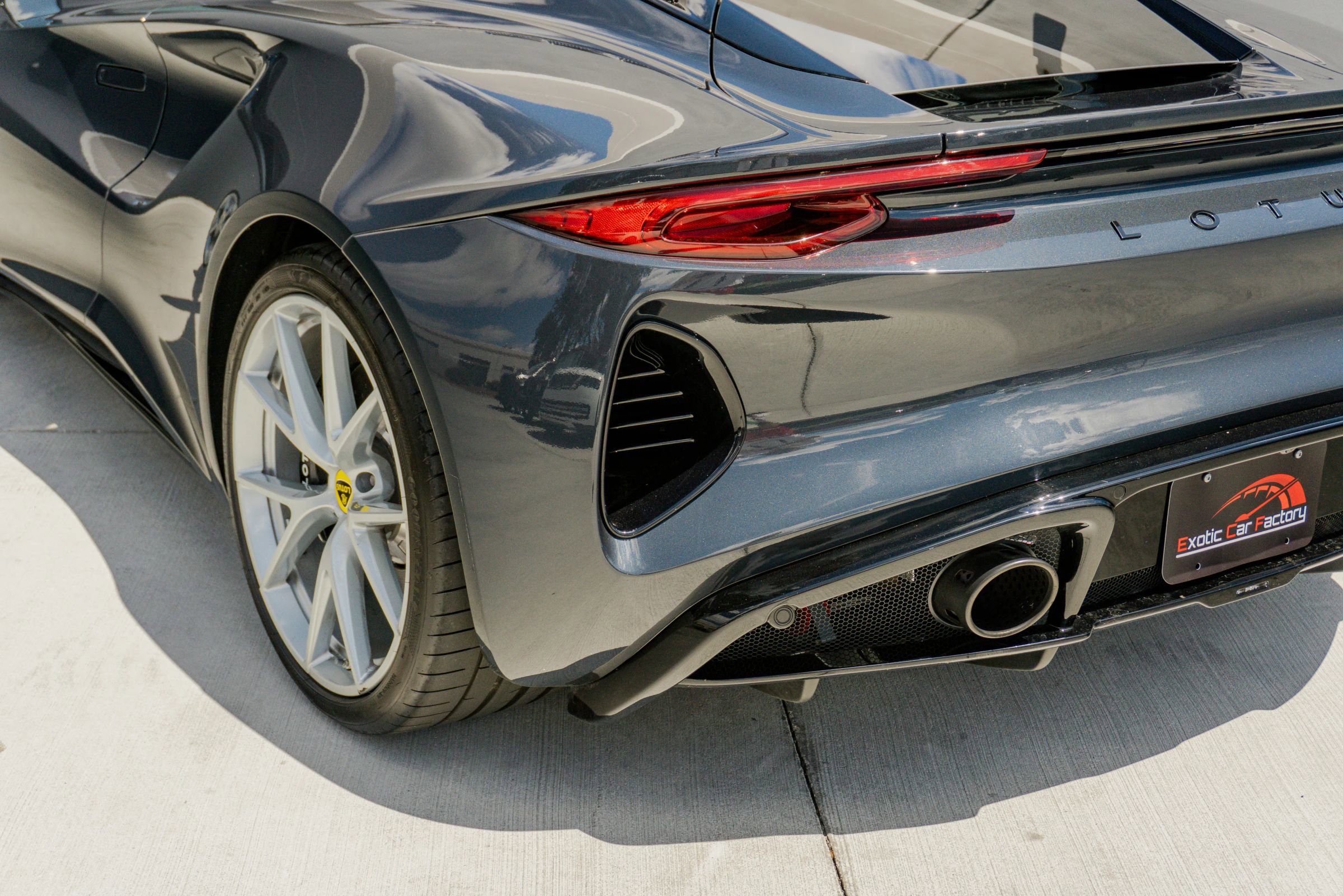 Used 2024 Lotus Emira First Edition image 44