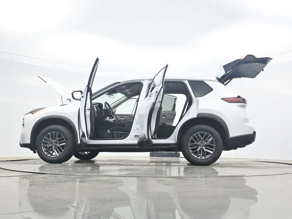 Used 2026 Nissan Rogue SV AWD/4WD image 44