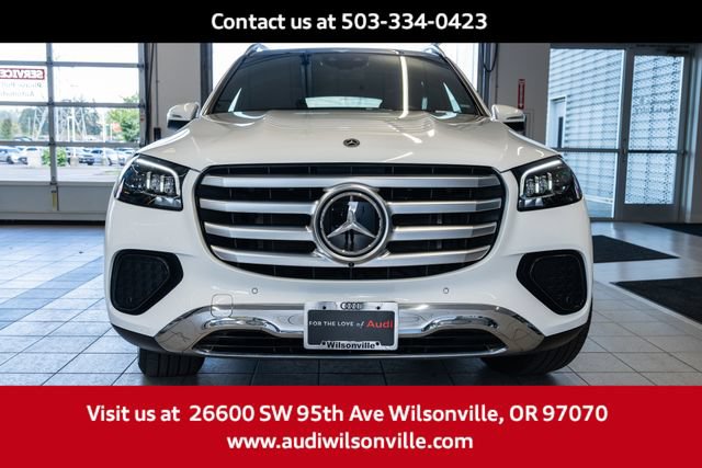 Used 2025 Mercedes-Benz GLS 450 4MATIC image 2