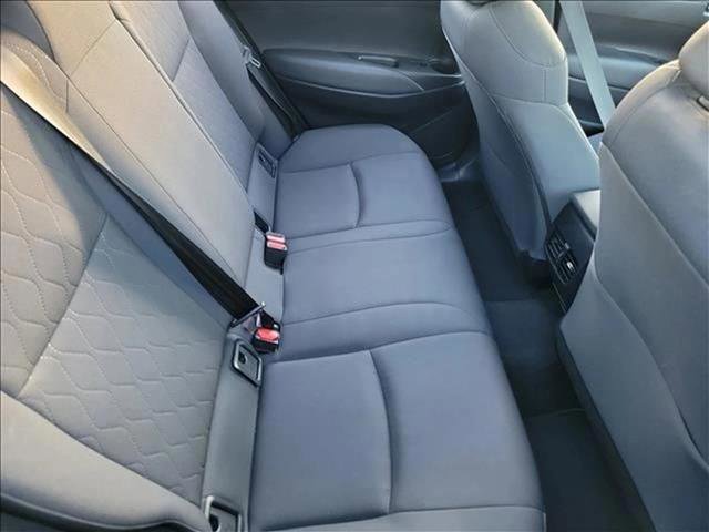 Used 2022 Toyota Corolla Cross LE AWD/4WD image 16