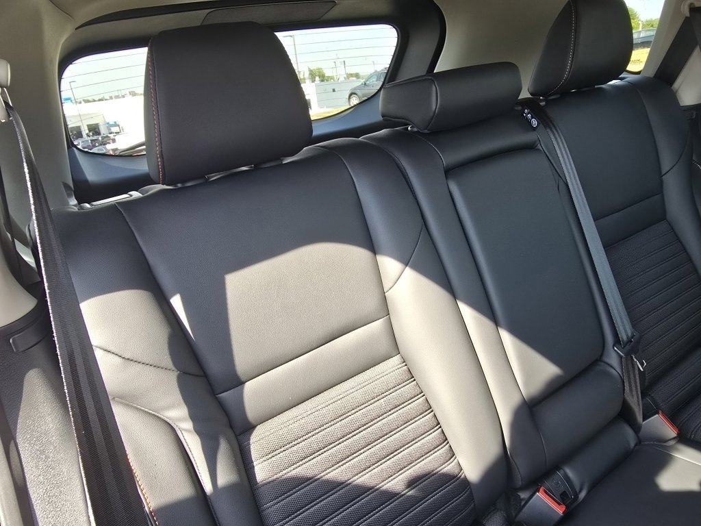 Used 2025 Nissan Rogue SV w/ Rock Creek Premium Package image 18