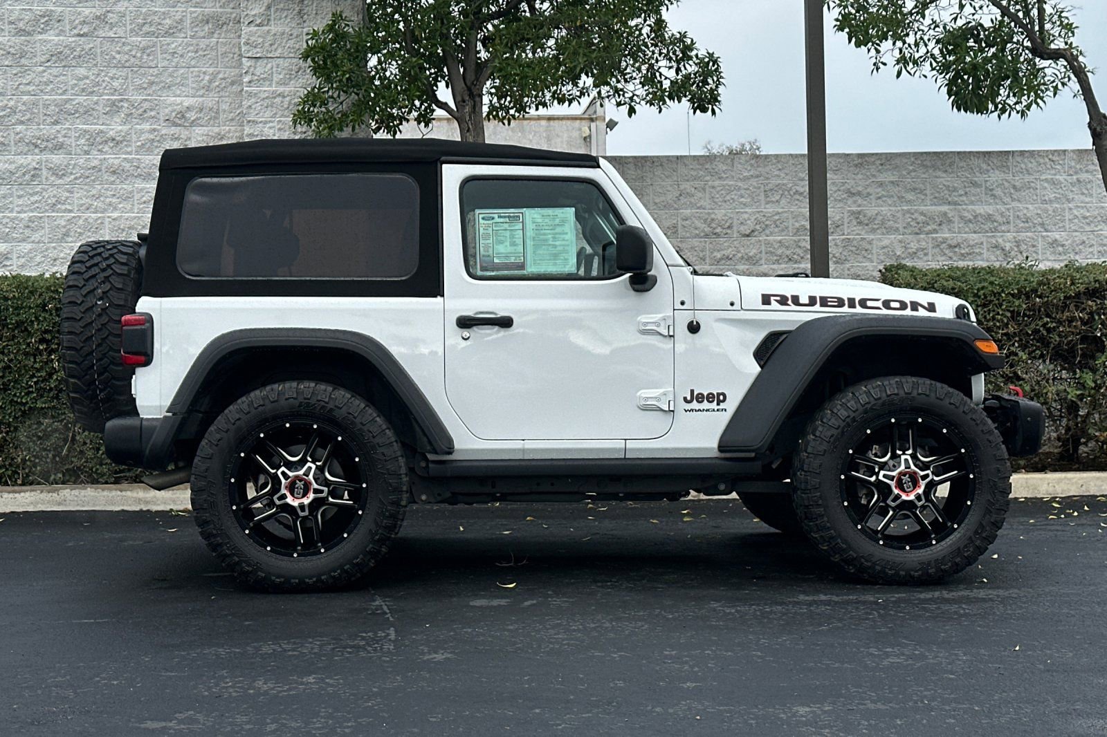 Used 2021 Jeep Wrangler Rubicon image 3