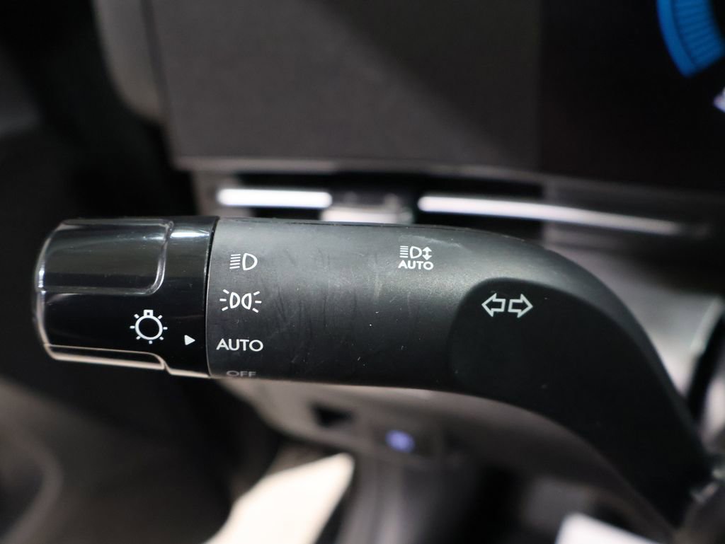 Used 2025 Hyundai Kona SEL image 37