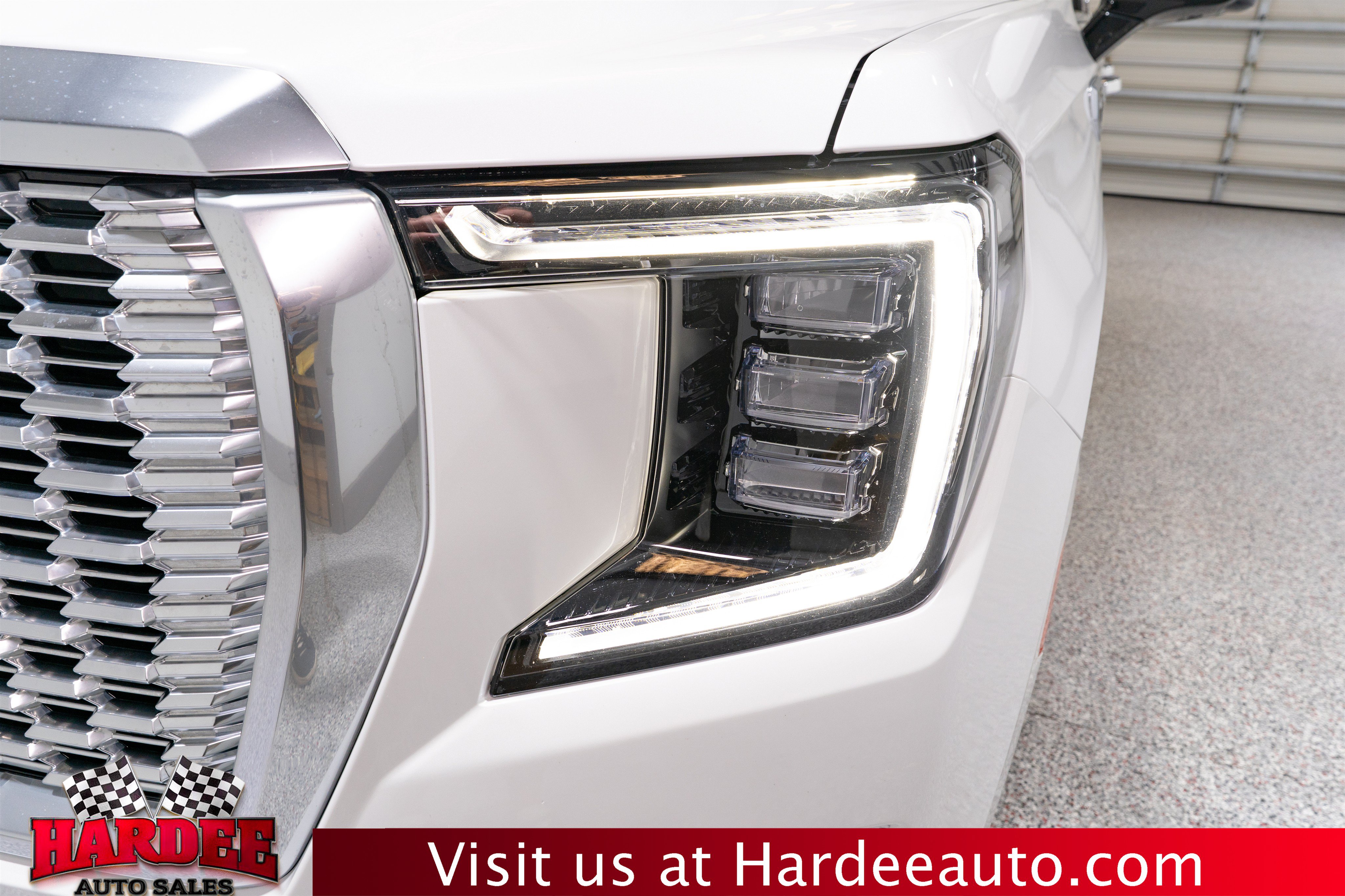Used 2022 GMC Yukon Denali AWD/4WD image 8