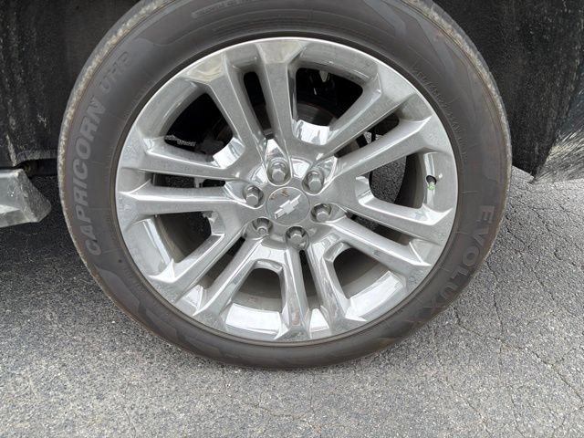Used 2019 Chevrolet Suburban LT AWD/4WD image 31