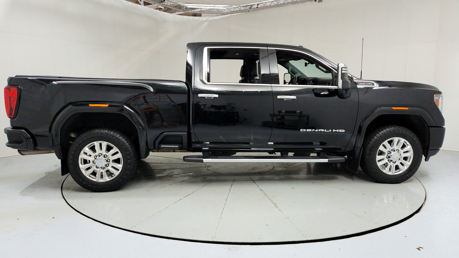Used 2023 GMC Sierra 2500 Denali w/ Denali Ultimate Package AWD/4WD image 6