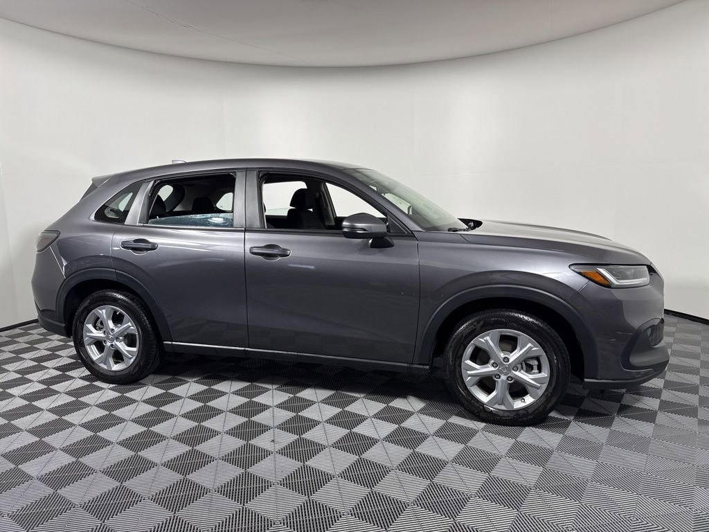 Used 2025 Honda HR-V LX image 8