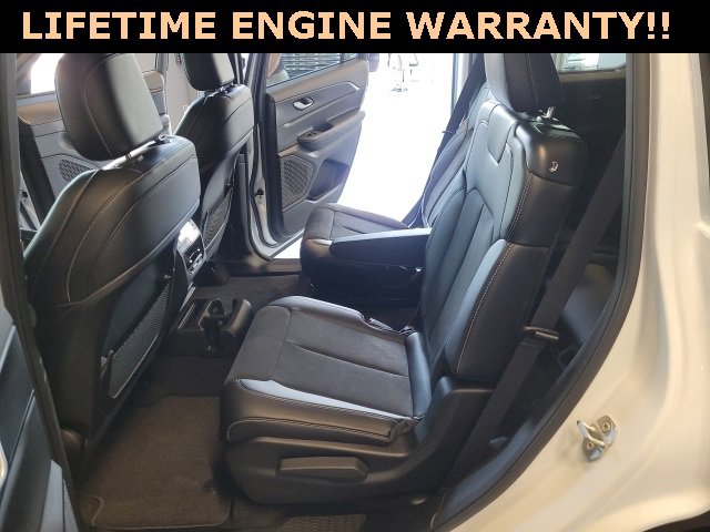 New 2025 Jeep Grand Cherokee L Altitude image 29