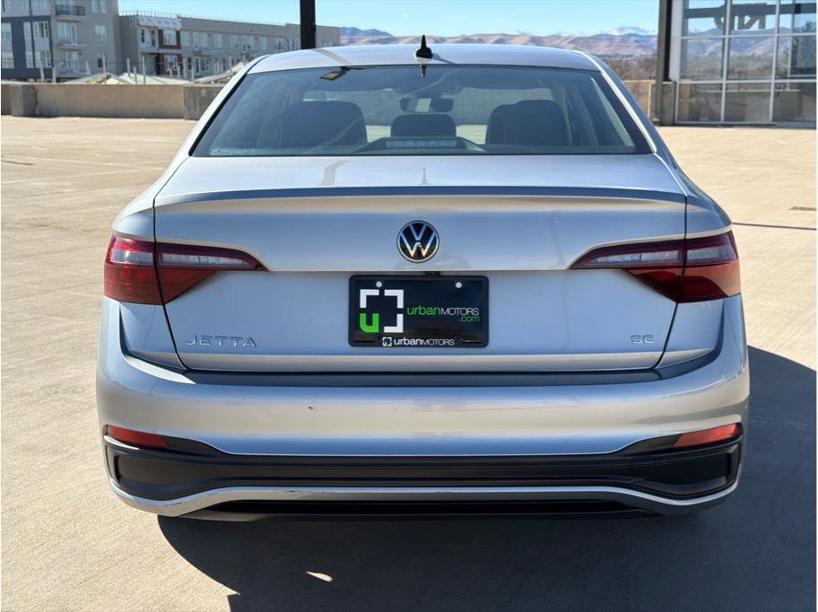 Used 2022 Volkswagen Jetta SE image 7