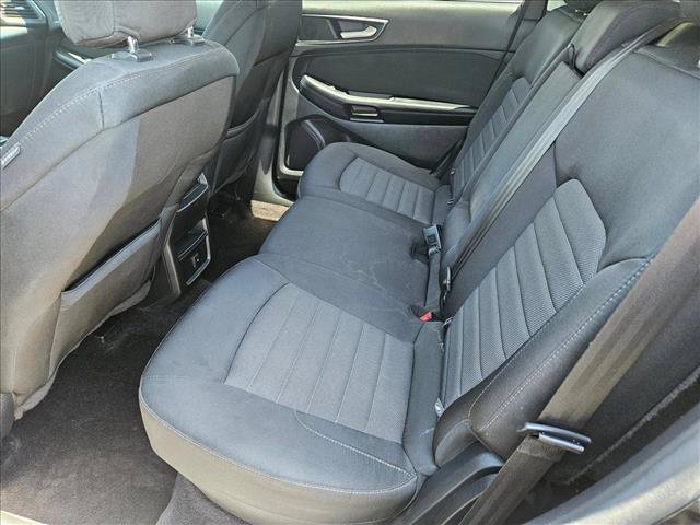 Used 2016 Ford Edge SE FWD image 18