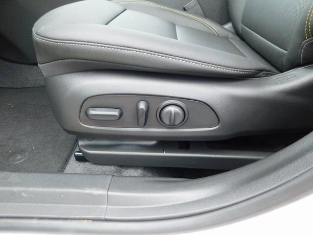 New 2026 Chevrolet Trax ACTIV w/ Driver Confidence Package image 13