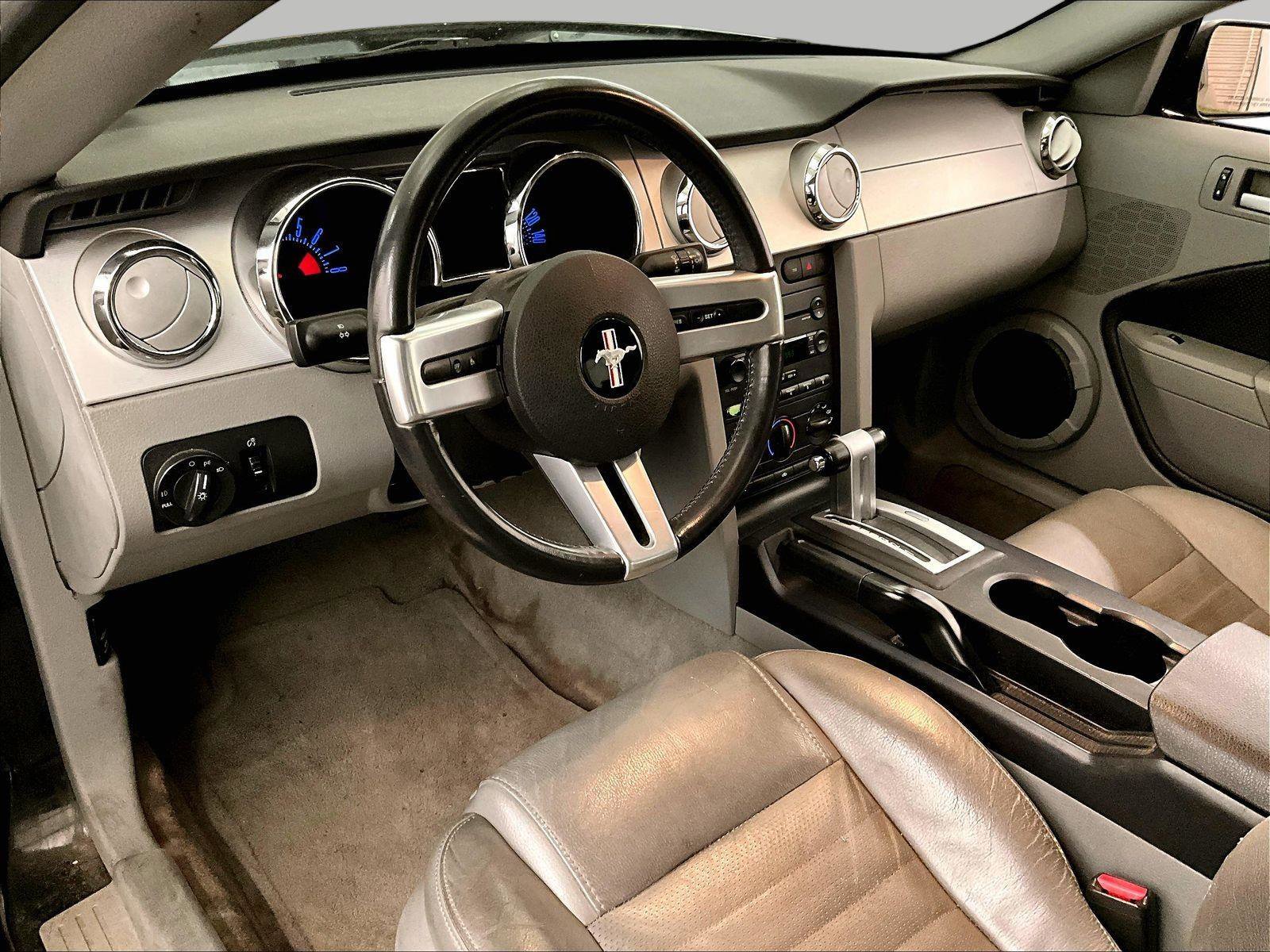Used 2006 Ford Mustang GT Premium RWD image 12