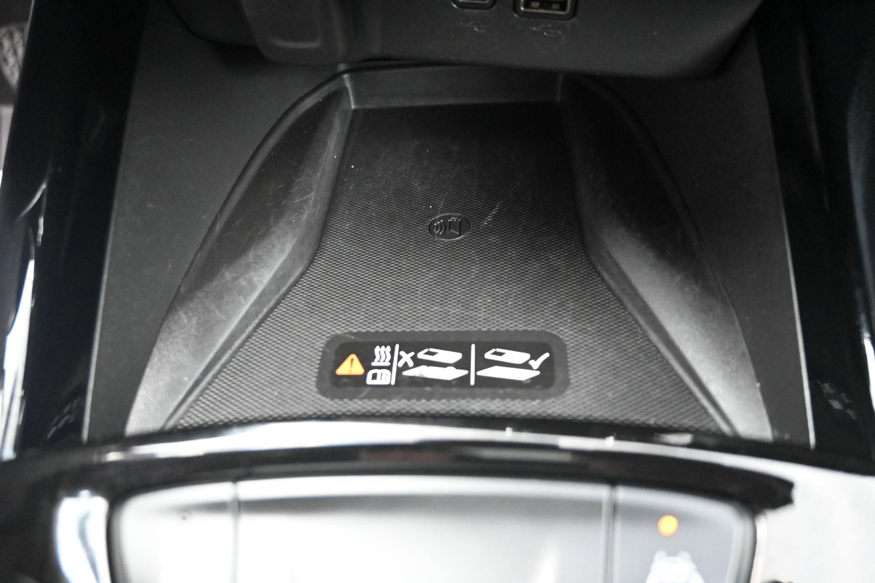 Used 2024 Chevrolet Trax RS w/ Sunroof Package FWD image 21