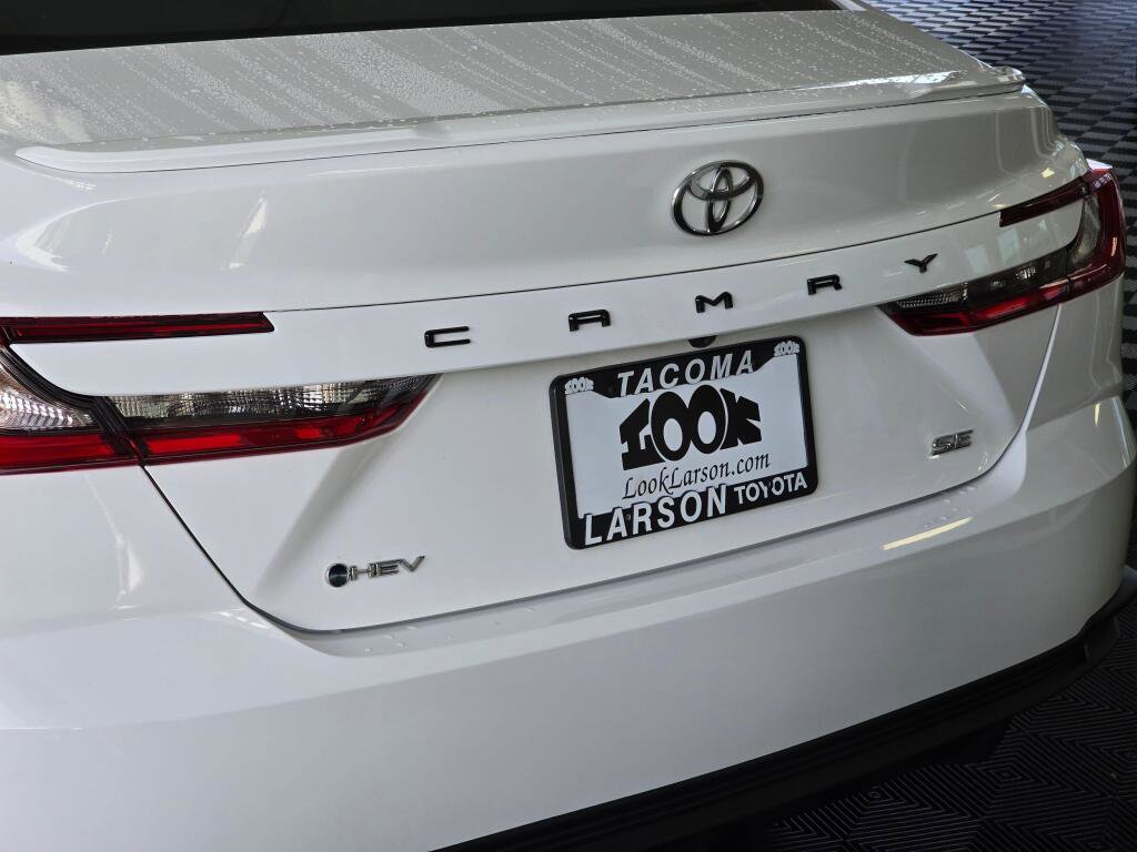 Used 2025 Toyota Camry SE image 58