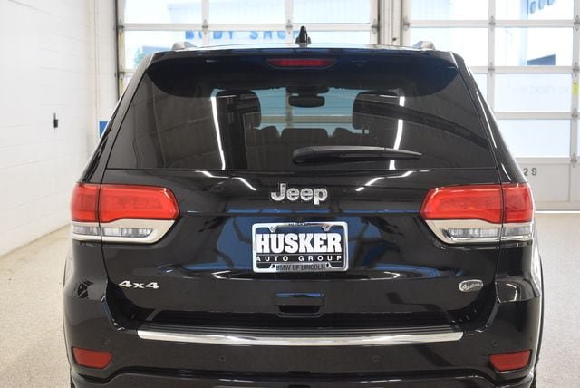 Used 2019 Jeep Grand Cherokee Overland AWD/4WD image 11