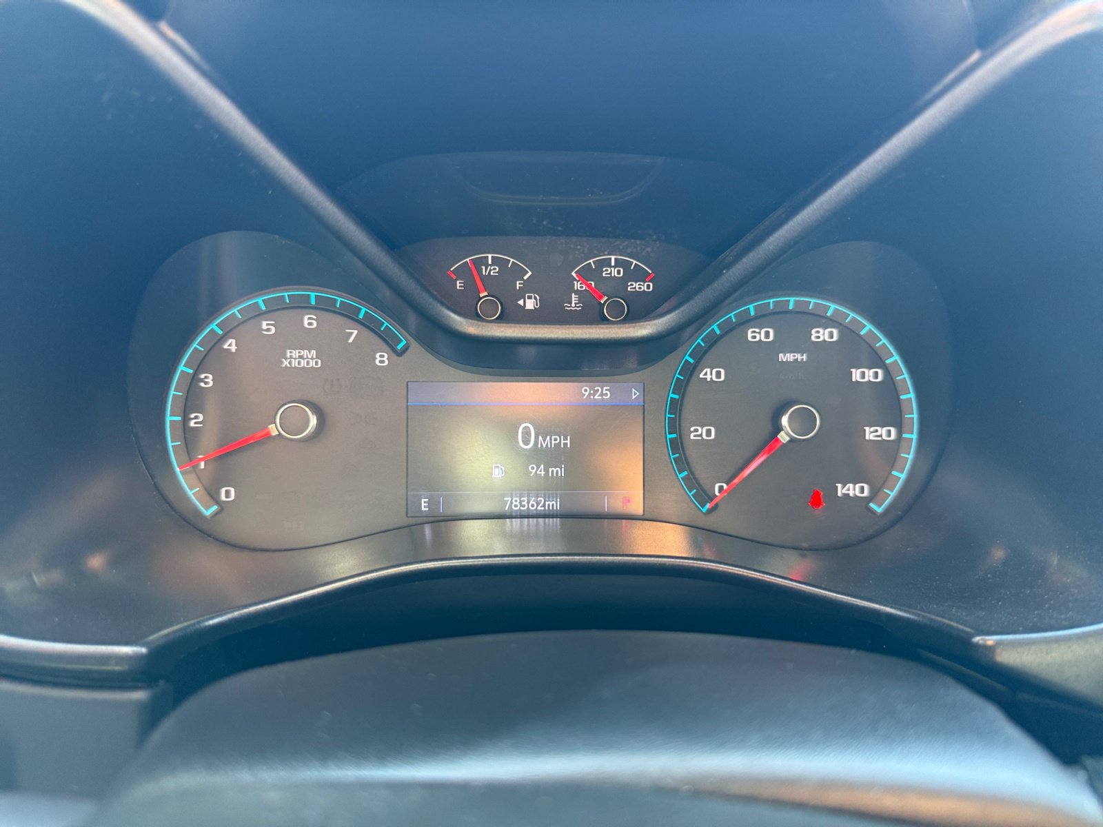 Used 2020 Chevrolet Colorado LT AWD/4WD image 11