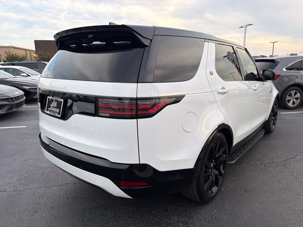 Used 2024 Land Rover Discovery Dynamic SE AWD/4WD image 5