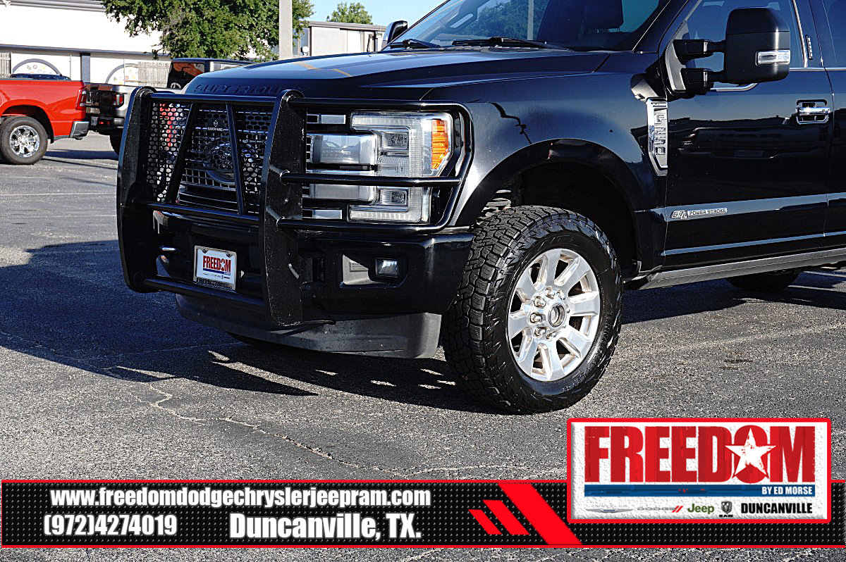 Used 2017 Ford F250 Platinum w/ Platinum Ultimate Package AWD/4WD image 41