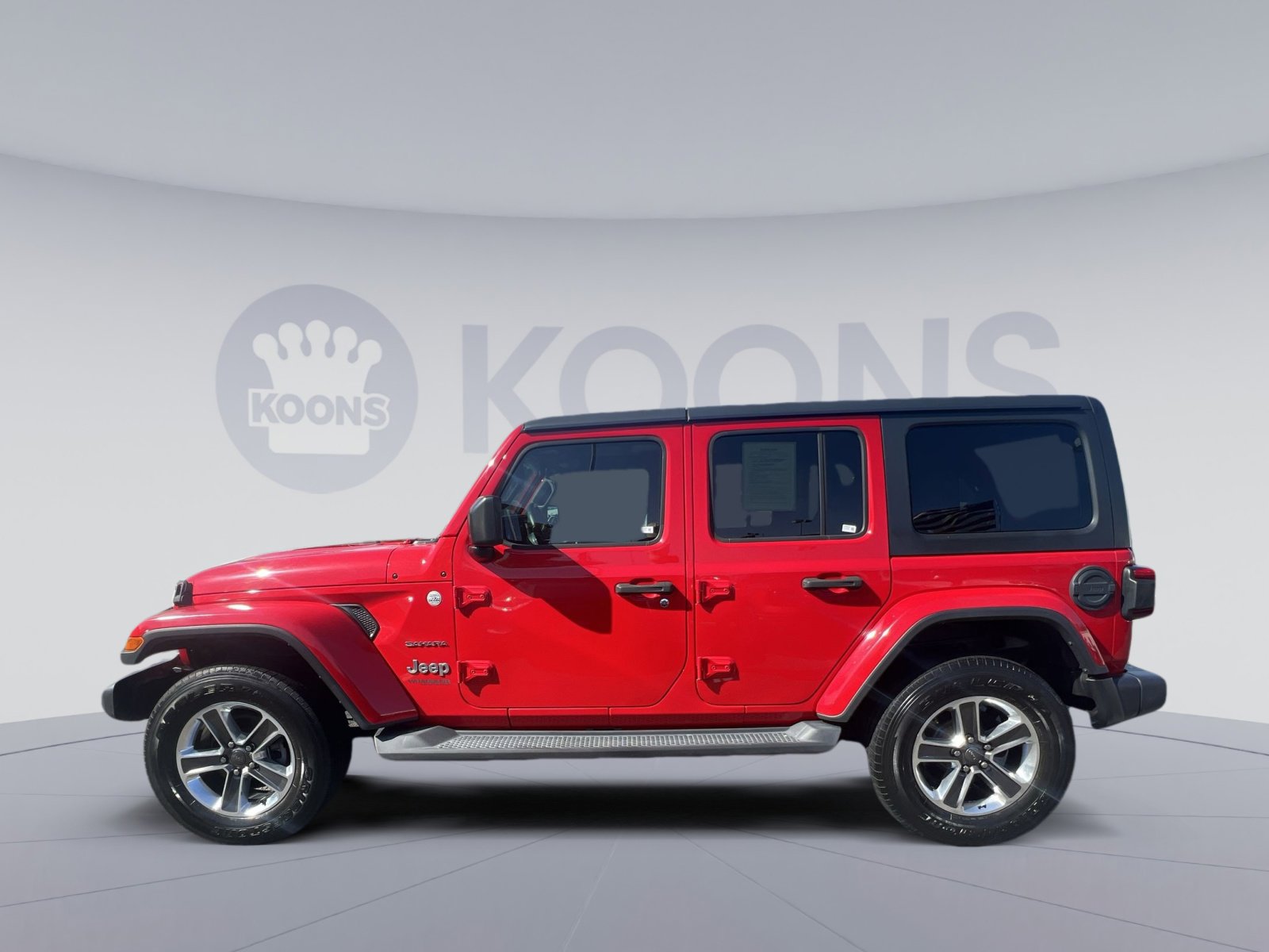 Used 2018 Jeep Wrangler Unlimited Sahara w/ Dual Top Group AWD/4WD image 7