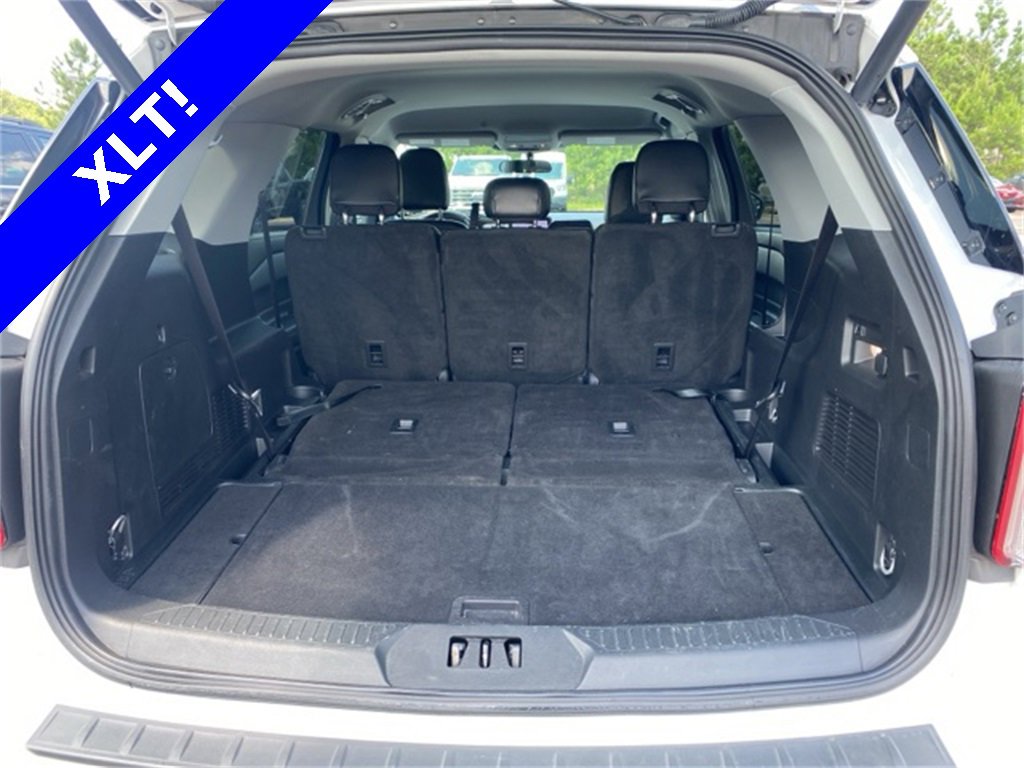 Used 2024 Ford Explorer XLT w/ Equipment Group 202A image 18