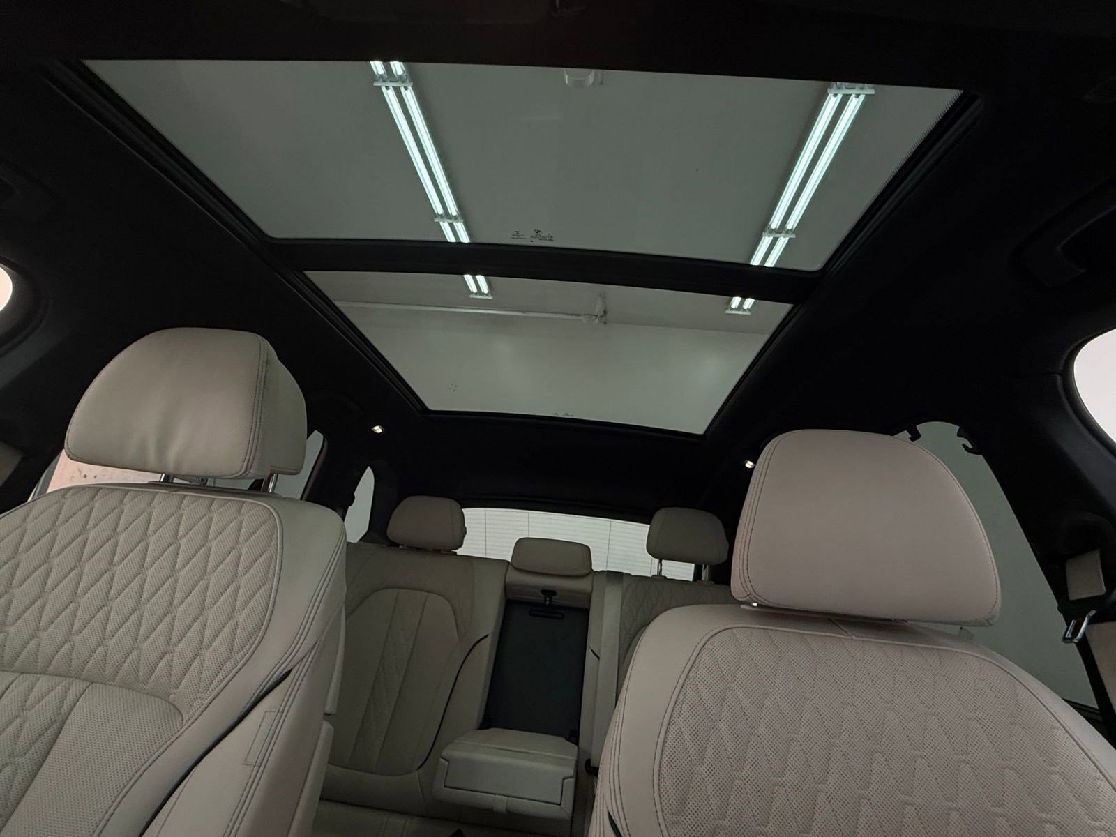 Used 2022 BMW X5 xDrive45e w/ M Sport Package AWD/4WD image 13