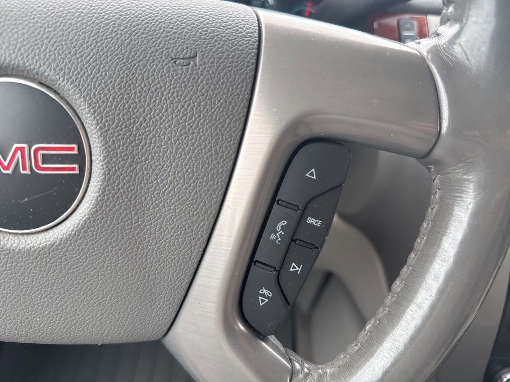 Used 2014 GMC Yukon XL SLT w/ SLT-2 Equipment Package image 16