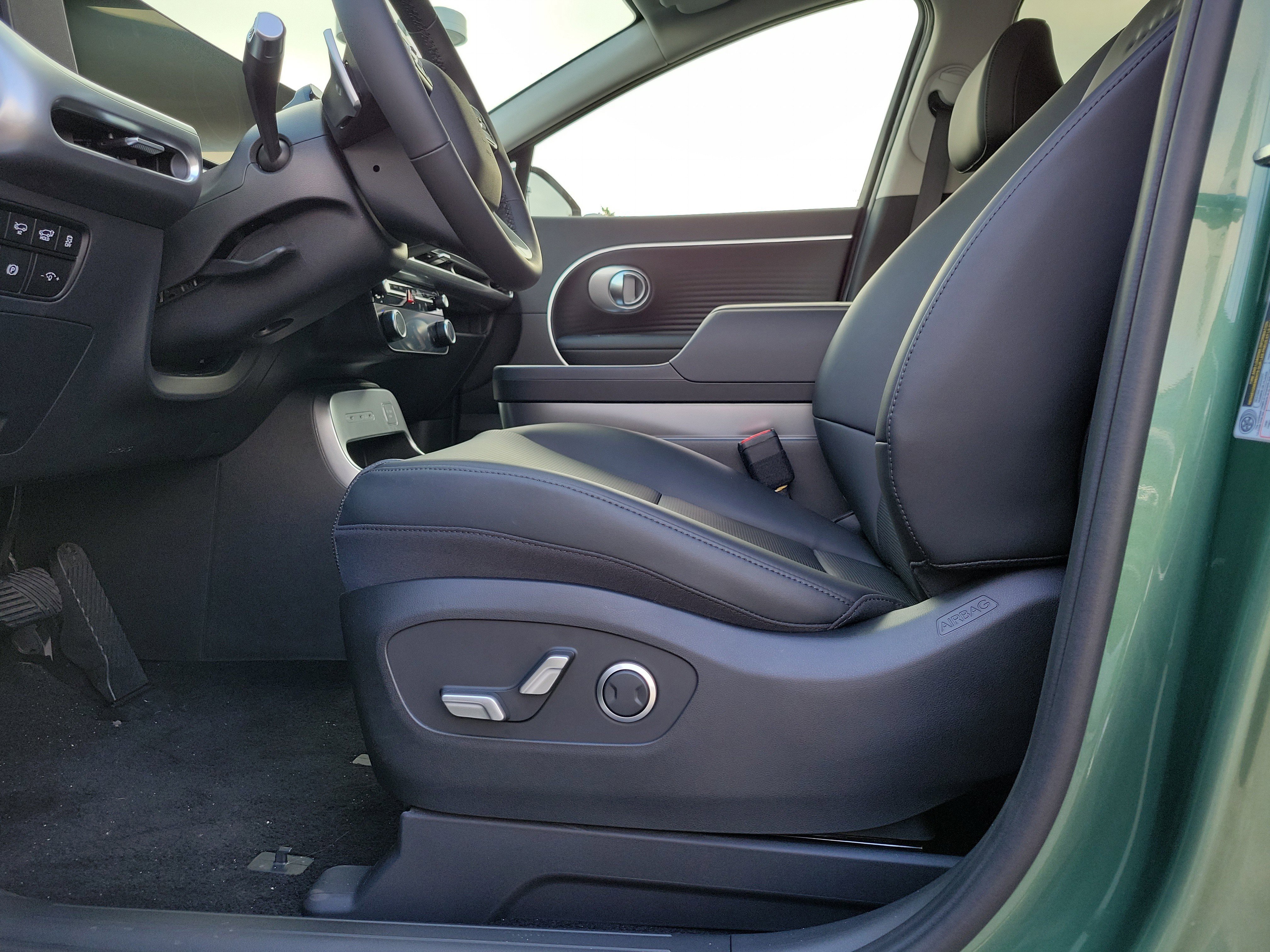 New 2026 Hyundai Ioniq 9 SEL image 16