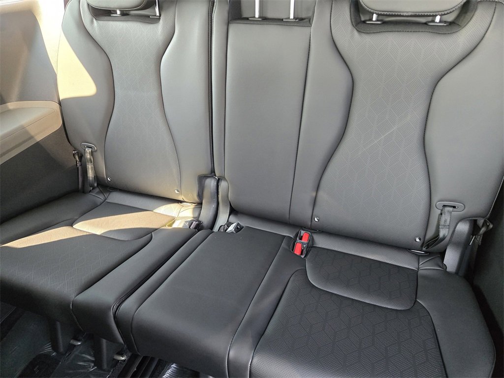 New 2026 Kia Carnival LXS image 22