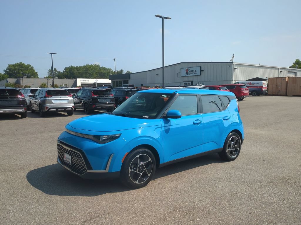 Used 2024 Kia Soul EX FWD image 1