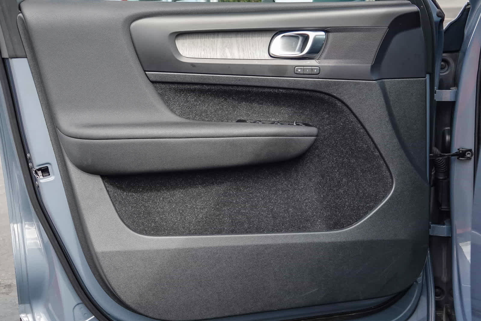 Used 2021 Volvo XC40 T4 Inscription image 37