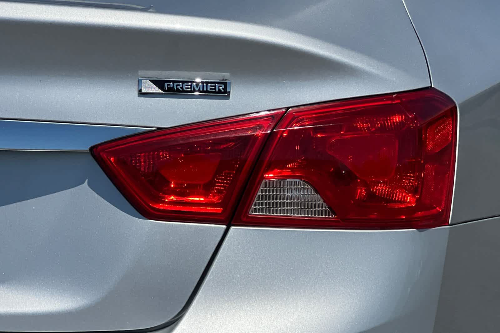Used 2018 Chevrolet Impala Premier FWD image 32
