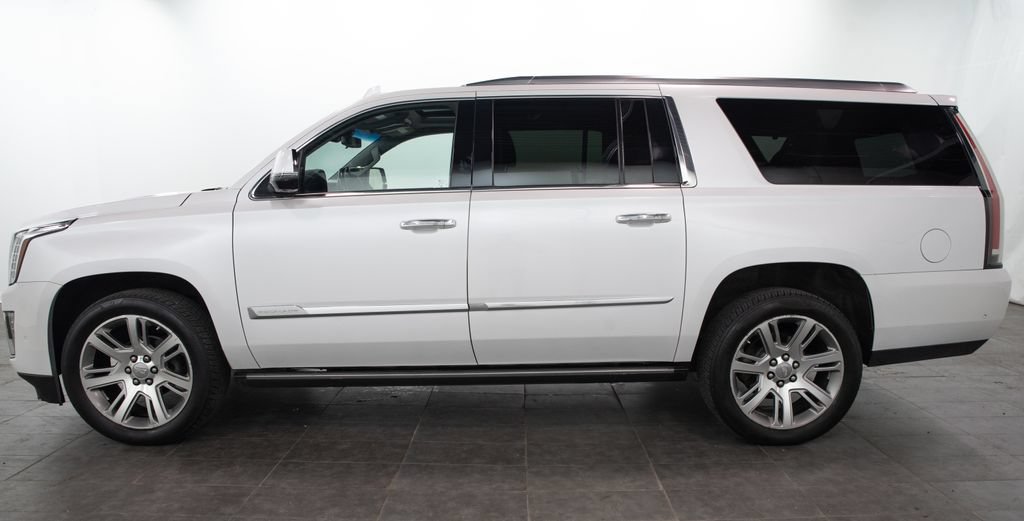 Used 2017 Cadillac Escalade ESV Premium Luxury AWD/4WD image 5