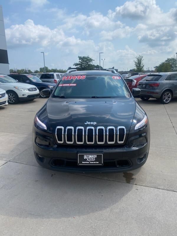 Used 2015 Jeep Cherokee Latitude AWD/4WD image 2