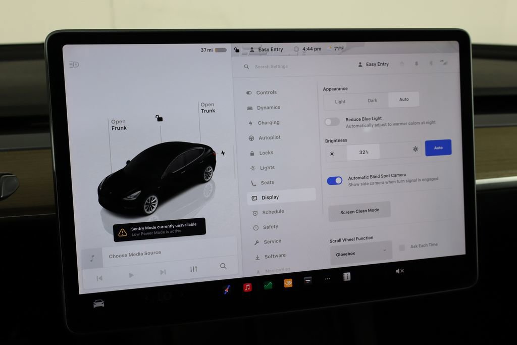 Used 2023 Tesla Model 3 Standard Range image 35