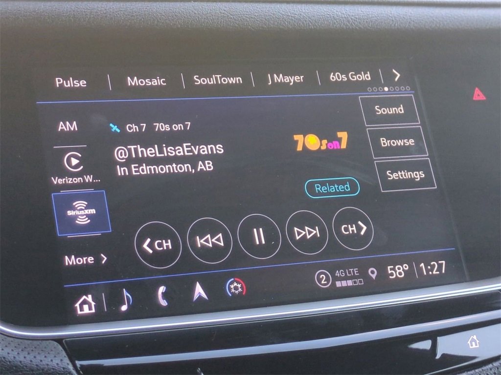 Used 2022 Cadillac XT5 Premium Luxury w/ LPO, ONYX Package image 13